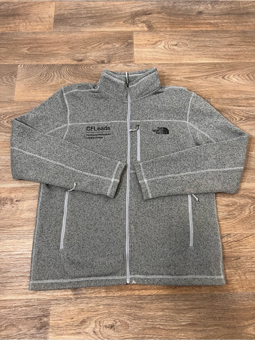 The North Face Gray Full-Zip Performance Fleece Jacket/A804